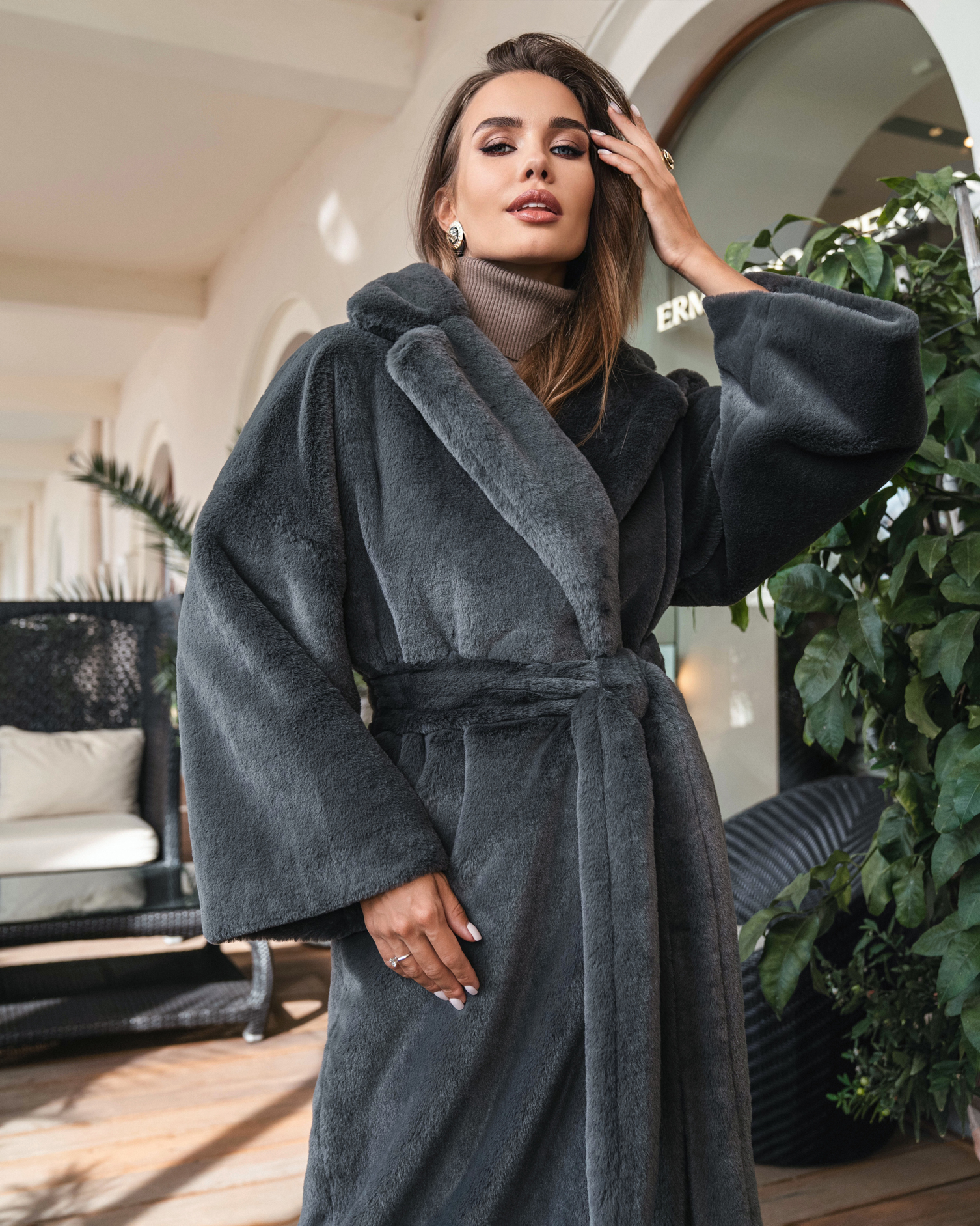 Шуба из экомеха (графит)